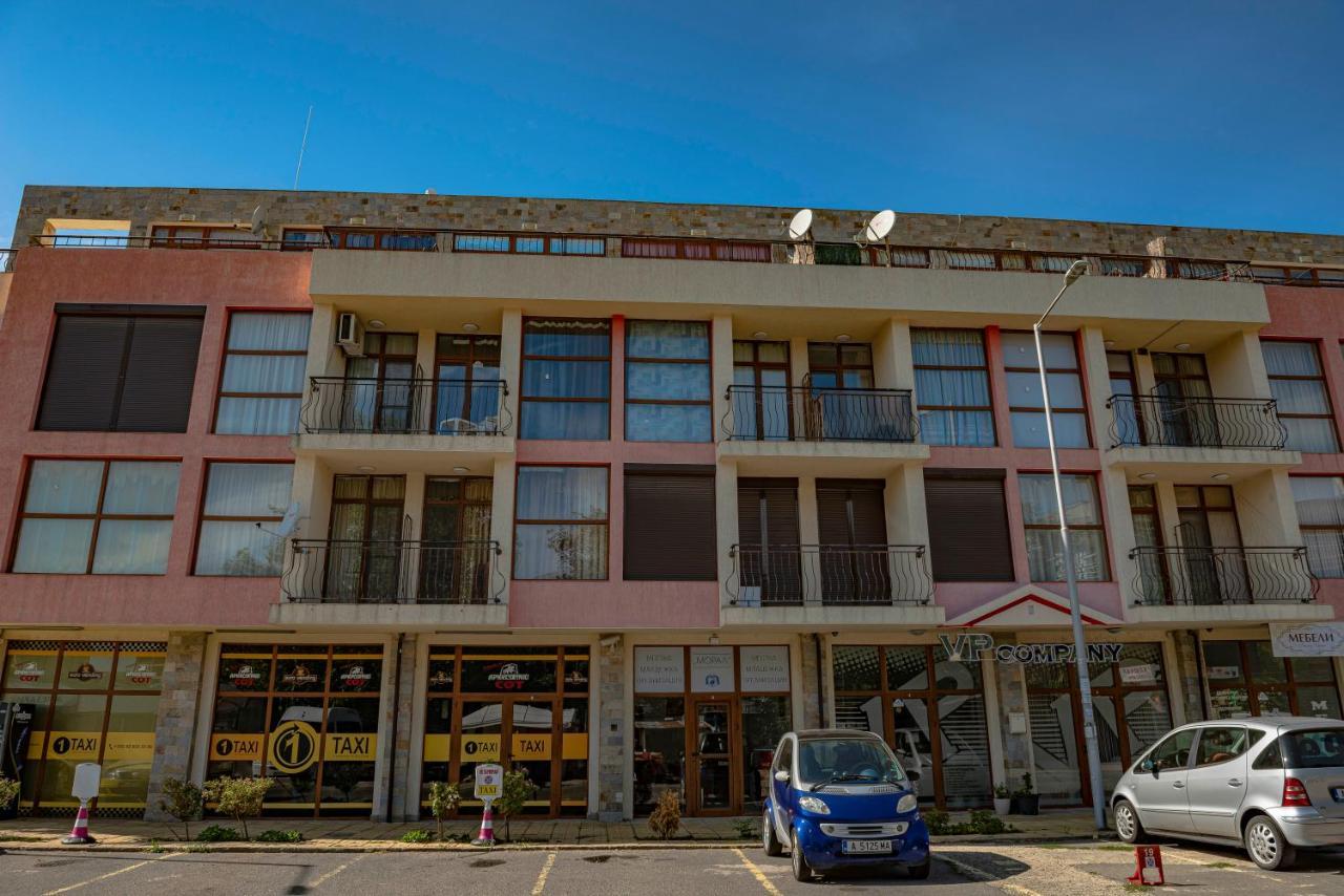 Menada Crystal Park Apartments Slăntjev Brjag Exteriör bild