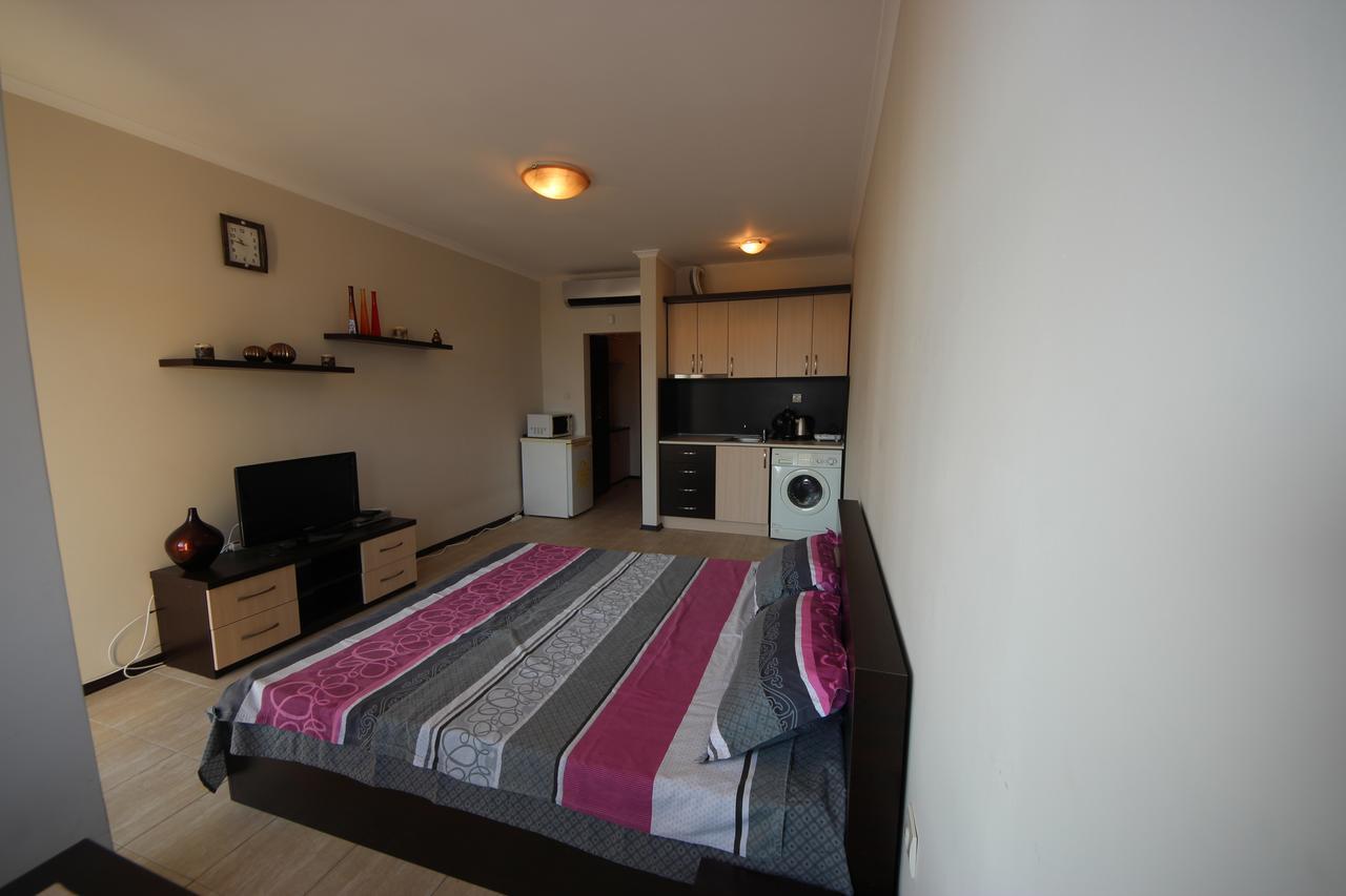 Menada Crystal Park Apartments Slăntjev Brjag Exteriör bild